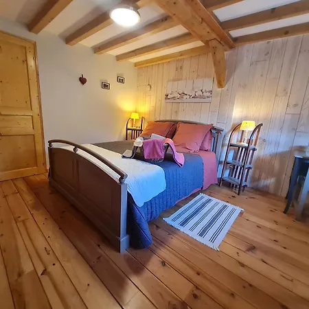 La La Fesnel Bed & Breakfast Rochesson