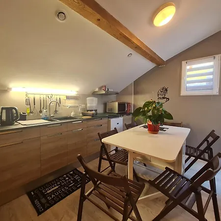 La La Fesnel Bed & Breakfast Rochesson
