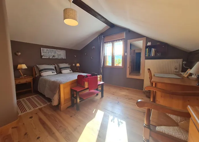 La La Fesnel Bed & Breakfast Rochesson